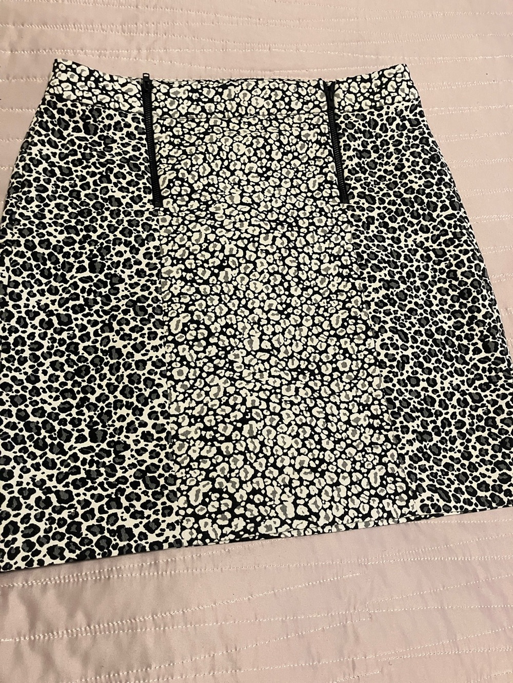 Ann Taylor Black and White Two Tone Animal Print Mini Skirt